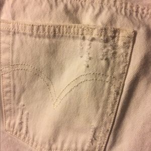 Levi 501 32 x 32 distressed jeans in white.